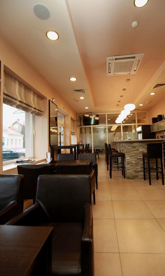 Hotel Petrijevci Bizovac Buitenkant foto